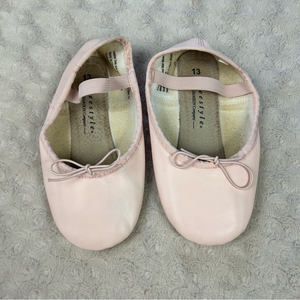 Freestyle by Danskin Ballet Dance Shoes Size 13 Pink